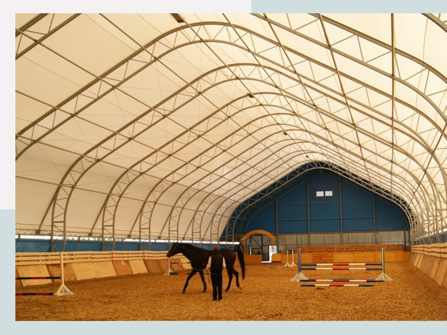 Строительство конных манежей в Беслане